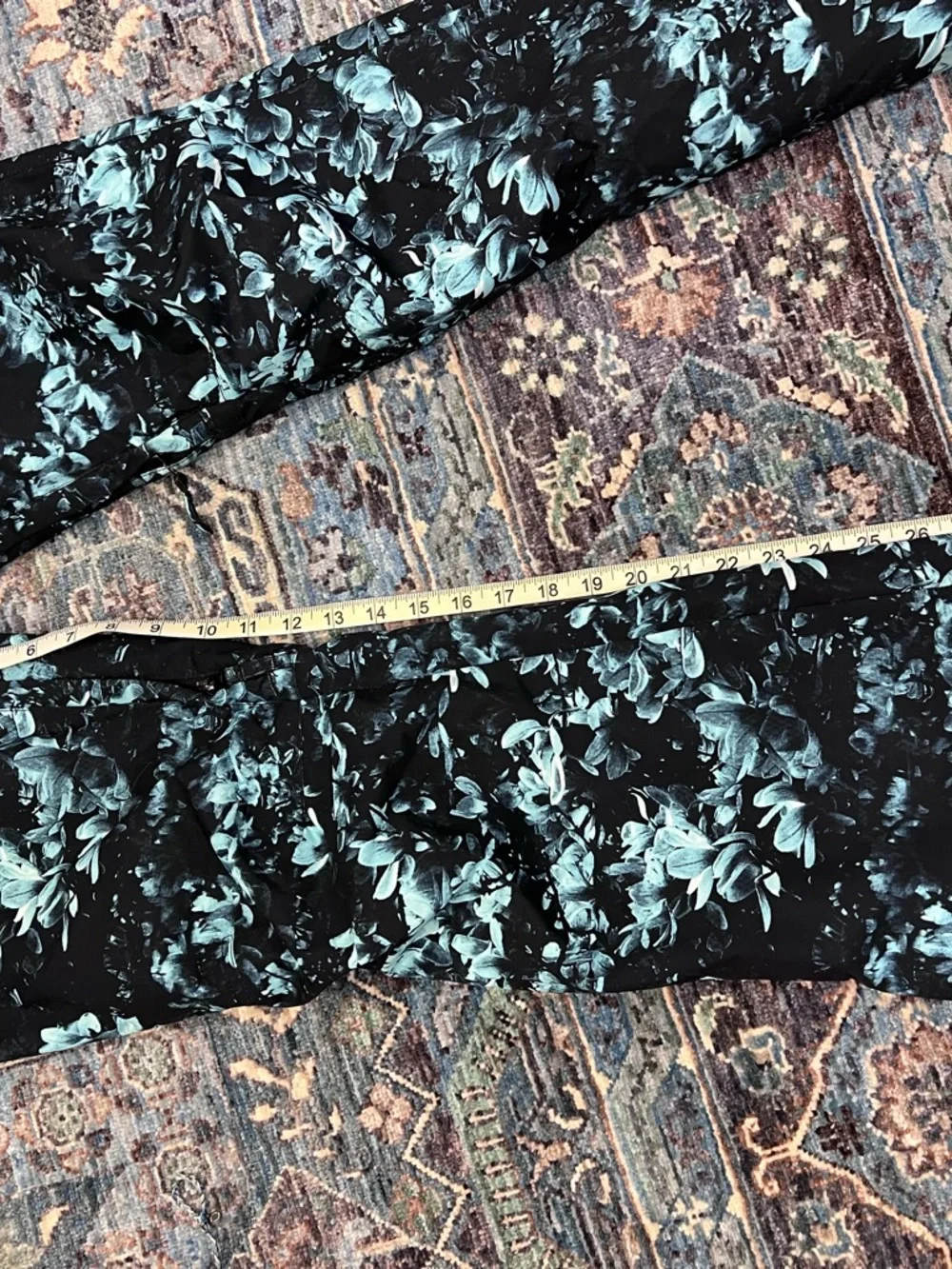 Roxy Nadia Printed Flower Women's Snowboard Pants - True Black Akio, Size Large - Picture 15 of 15